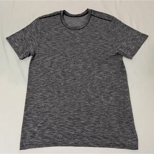 Lululemon Shirt Men's Medium Metal Vent Tech Short Sleeve Performance Train Gray